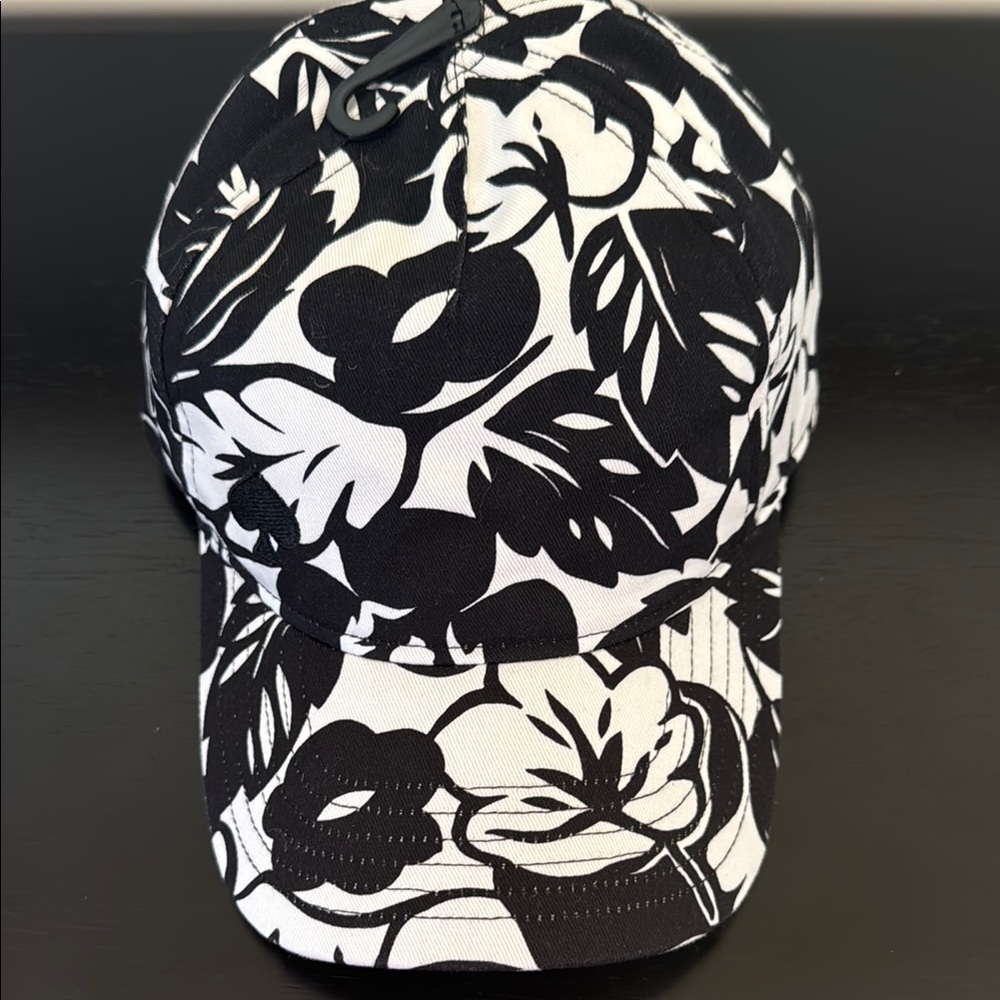 NWT Kate Spade Black and White Floral Cap